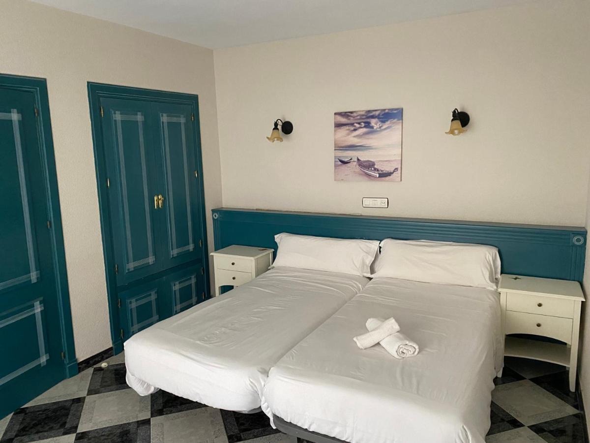 Hotel Agur Фуeнхирола Екстериор снимка