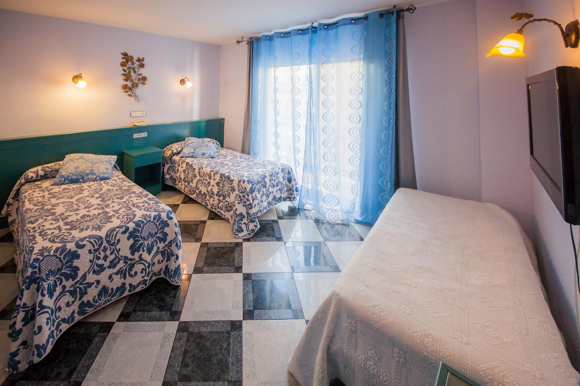 Hotel Agur Фуeнхирола Екстериор снимка
