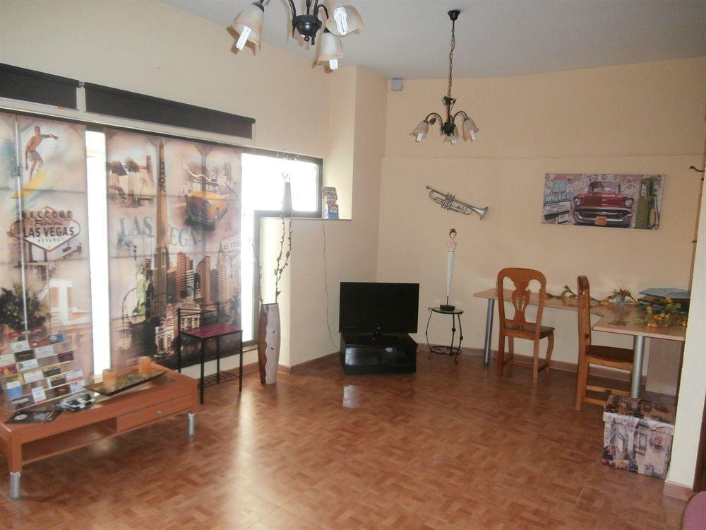 Hotel Agur Фуeнхирола Екстериор снимка