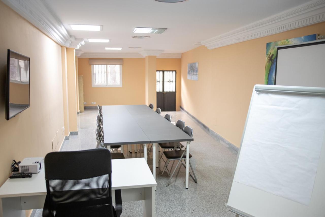 Hotel Agur Фуeнхирола Екстериор снимка