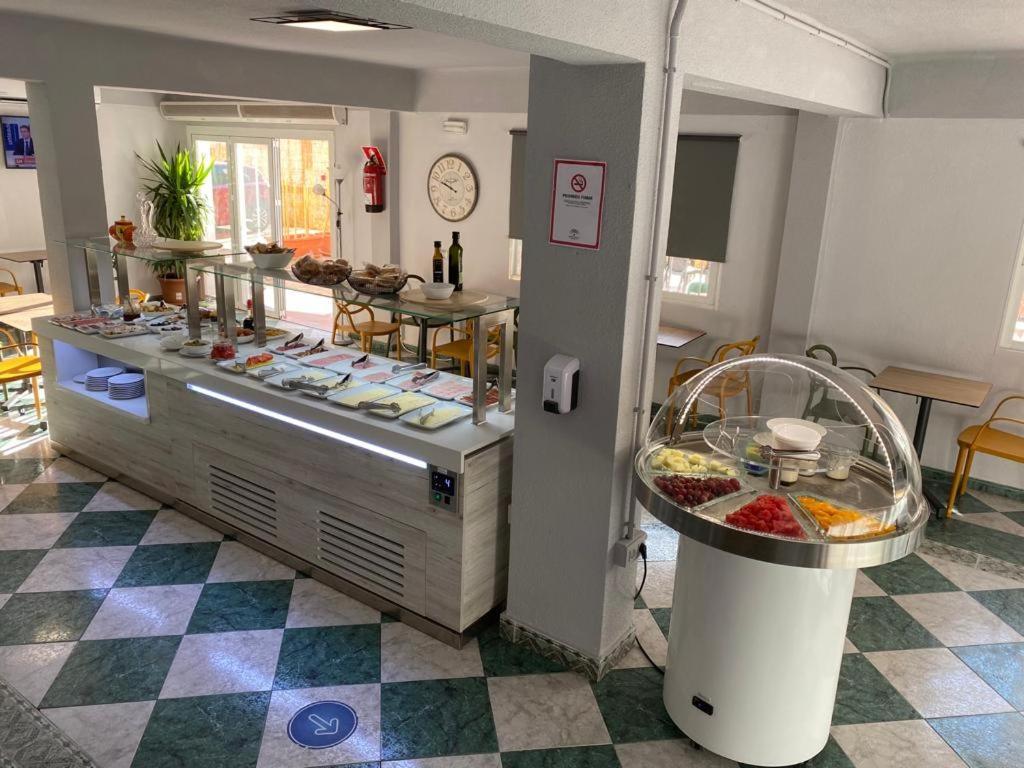 Hotel Agur Фуeнхирола Екстериор снимка