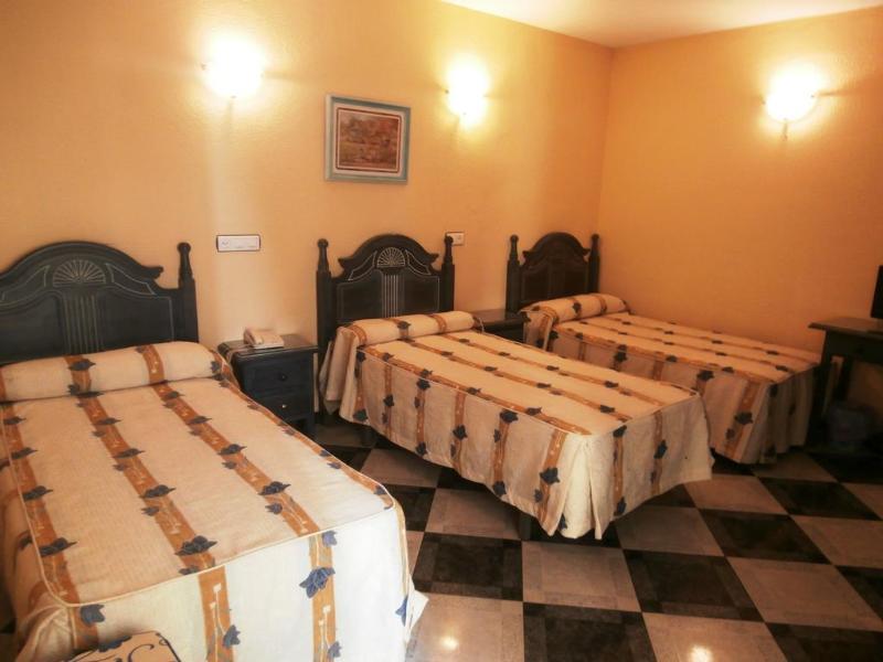 Hotel Agur Фуeнхирола Екстериор снимка