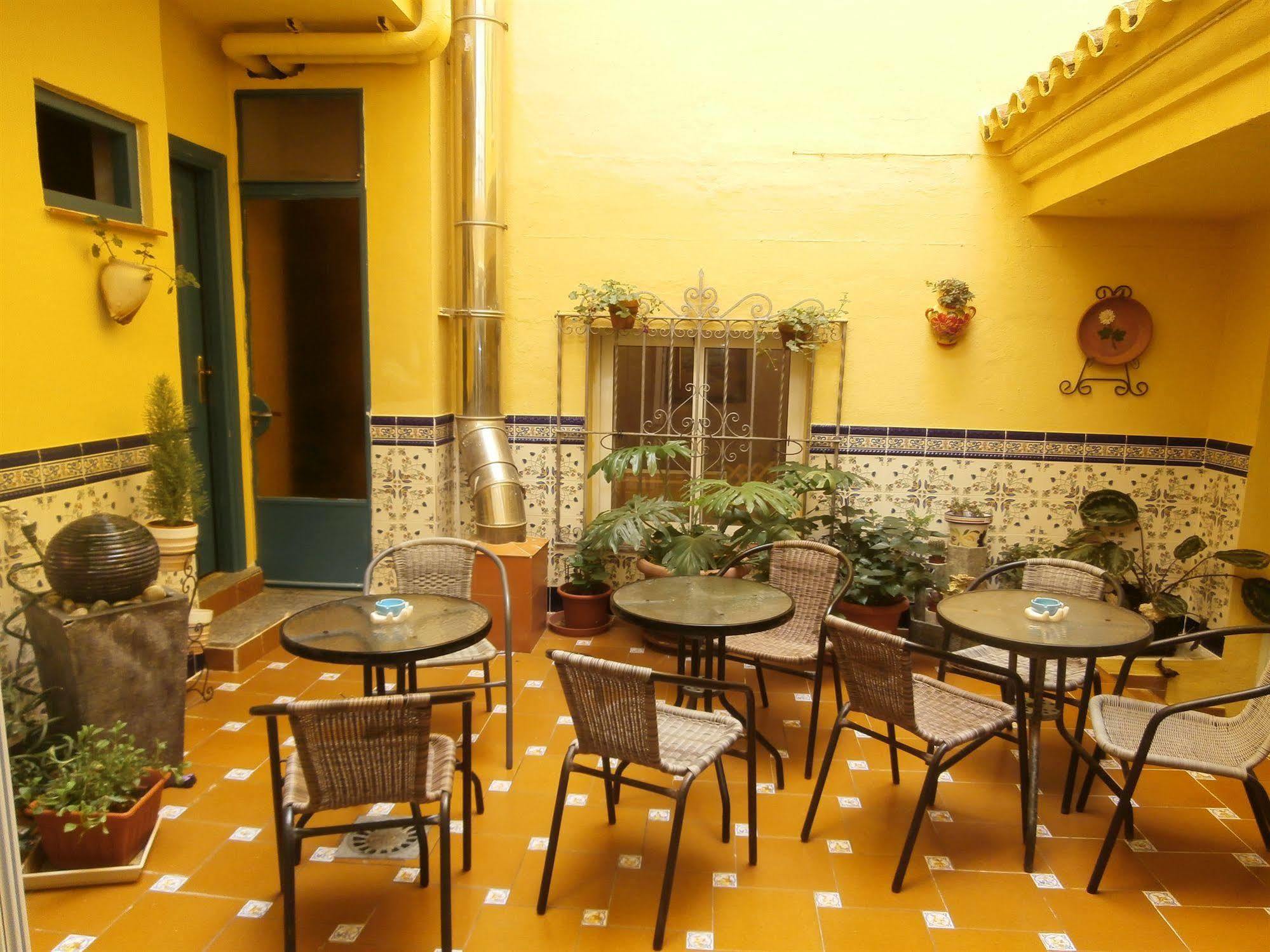 Hotel Agur Фуeнхирола Екстериор снимка